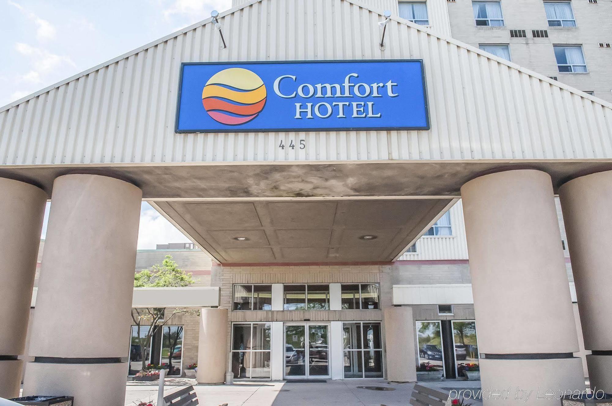 Hotel Comfort Airport North Toronto