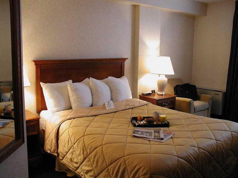 Hotel Comfort Airport North 3*