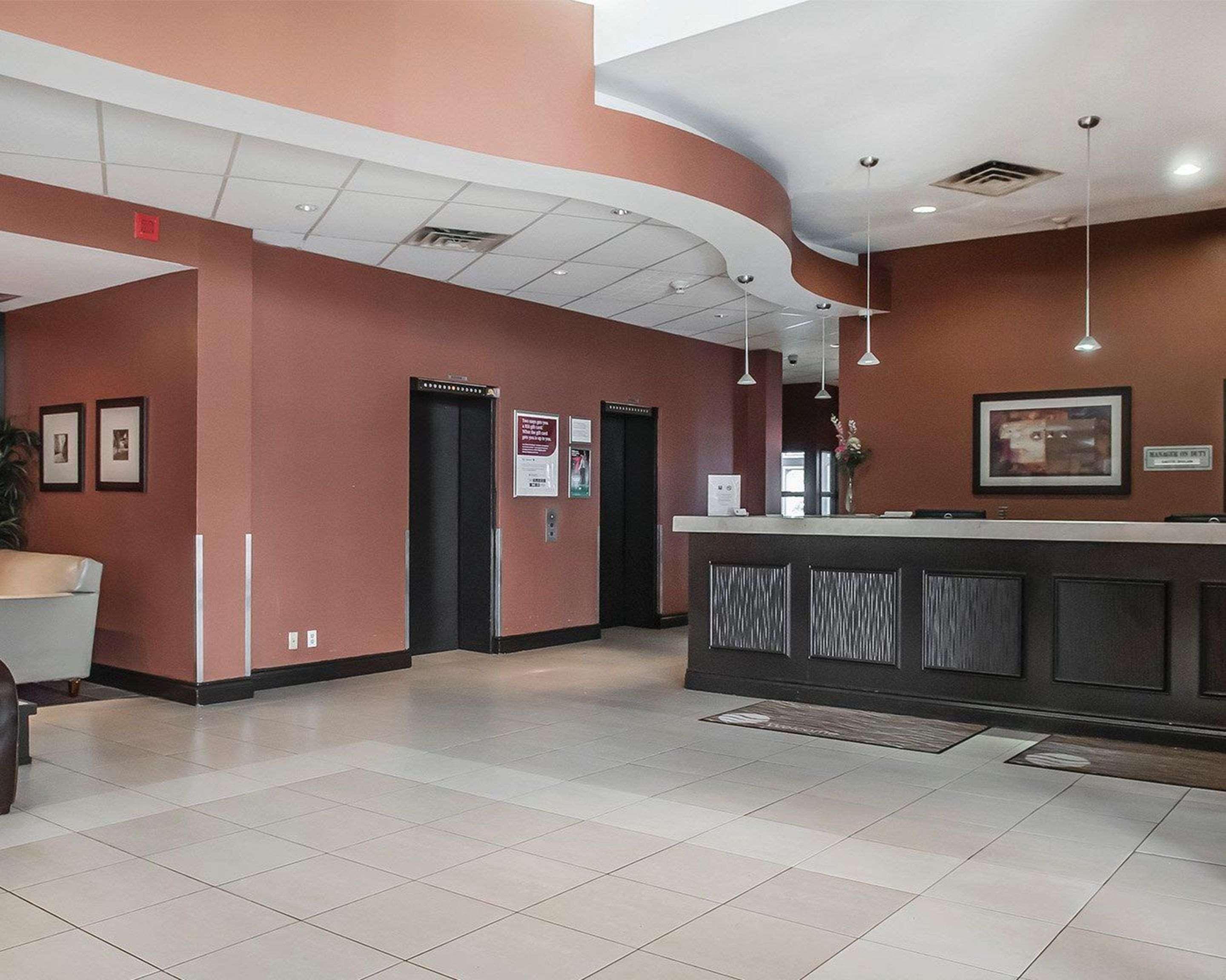 Comfort Airport North Hotel 3*